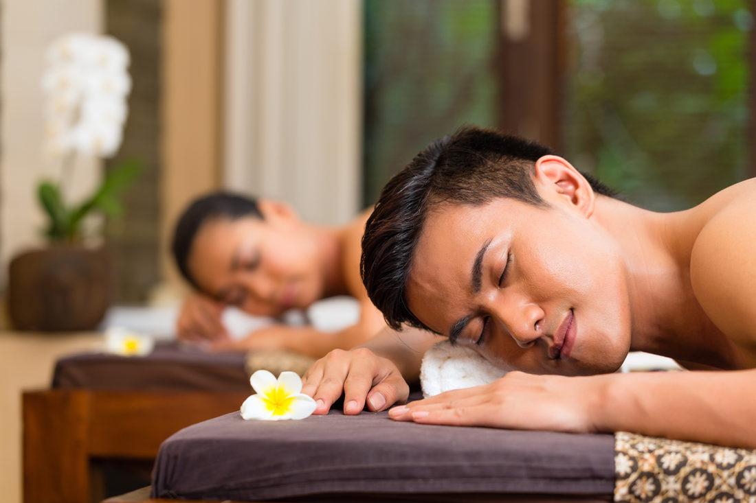 Couples massage