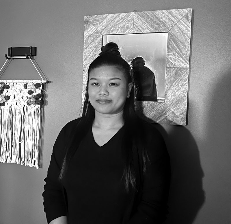 Pui, massage therapist